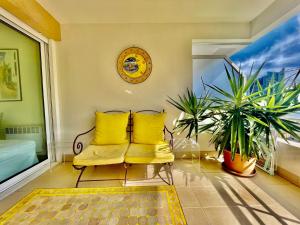 2 rooms in luxury residence bordering Monaco