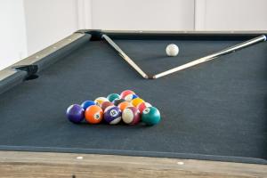 Pool house with beautiful view by the sea - SJ650