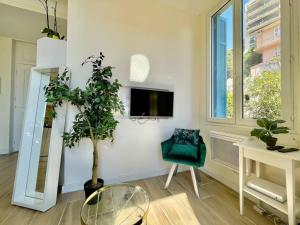 charming T2 - 2 minutes walk from Monaco