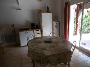 HOLIDAYLAND 437 VILLA T2 MEZZANINE 6 couchages NARBONNE PLAGE