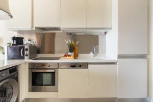 Frank Porter - Emaar Residences Fashion Avenue