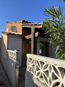 HOLIDAYLAND 420 VILLA T3 MEZZANINE 8 couchages climatisé NARBONNE PLAGE