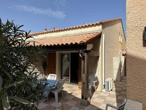 HOLIDAYLAND 224 VILLA T2 MEZZANINE 7 couchages climatisé NARBONNE PLAGE - 3hvězdičkové hotely ve městě Narbonne-Plage