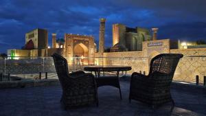 Damir Nur Guest House