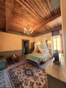 Maisons d'hotes Au Puits de la Fontaine : Grande Chambre Double 