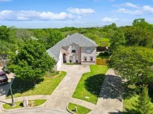 Wellness Oasis 5BR W Pool + Huge Yard + Fire Pit - Sachse