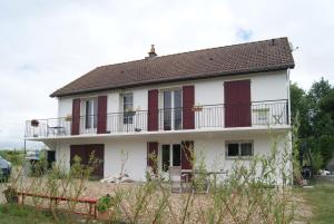 B&B / Chambres d'hotes Cadre bucolique au milieu des vignes : Chambre Triple - Vue sur Jardin