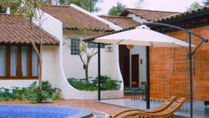 Bản Nhỏ - Little Village