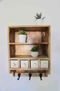 CHIC AND MODERN APARTMENT STEPS FROM THE BEACH