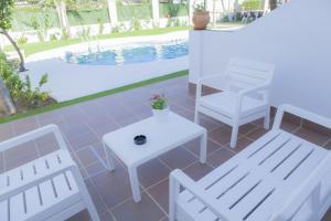 Triple Room with Pool View room in Hotel Novomar
