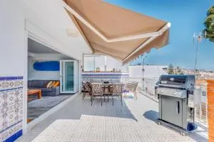 BEACH APARTMENT IN MALAGA - Бенахарафе