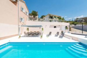 Ferienhaus mit Privatpool für 12 Personen ca 280 qm in Split-Kucine, Dalmatien Mosor 