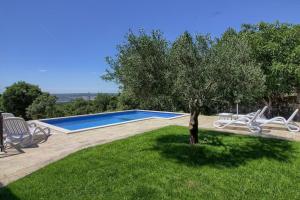Ferienhaus mit Privatpool für 10 Personen ca 150 qm in Brovinje, Istrien Bucht von Raša 