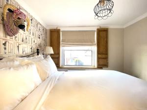 Double Room with Private Bathroom room in No27 Brighton Bed & Breakfast