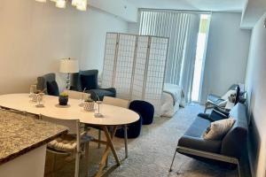 314S Nautical Beach Suite - 2 Beds!, Pools, Jacuzzi, Beach, Shops & Dog Friendly