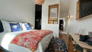 B&B / Chambres d'hotes L'ecole de la Guittiere : photos des chambres