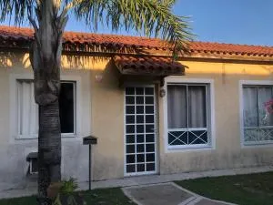 Casa Exclusiva a 400 Metros da Praia em Manguinhos - Condomínio com Vigilância 24hs - 曼吉纽斯