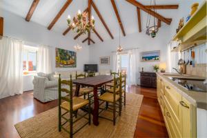 Old Town Seabreeze Residence