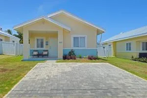 SeaJam Vacation Home between Negril & Montego Bay - Лусєа