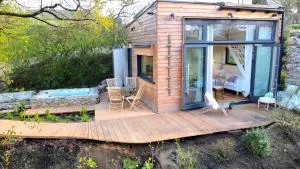 Tinyhouse Minimalus III mit Whirlpool im Grünen - Berg