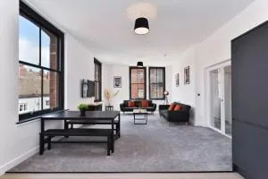 Apt 3, 15 West Street - Callow