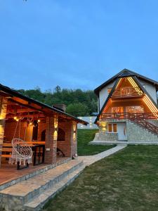 Rustic Luxury Villa Drina Drlače