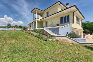 Ferienhaus mit Privatpool für 12 Personen ca 350 qm in Barban, Istrien Bucht von Raša