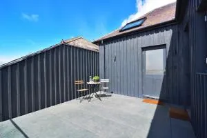 Apt 1, 15 West Street - Callow