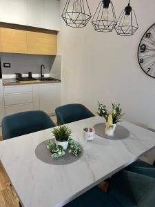 Leonardo lux 77,Vila Leonardo 7