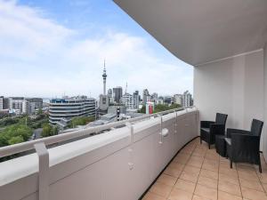 Beautiful Sky Tower View Home near K Road w Free Parking