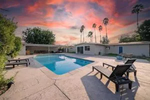 House by the Lake with pool, hot tub and golf green - Santee