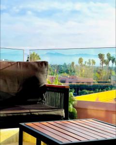 Appartement luxueux avec vue panoramique sur l’Atlas au centre de Marrakech