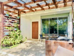 Comfy dog-friendly apt, shared pool - close to Tamarindo