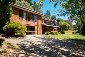 Delany Lodge - 6 Bedrooms - Dartmouth