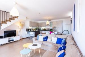 Italian Lakes villa with lake views