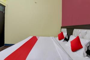 Hotel O R B Palace