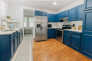 Comfy renovated townhome - heart of Downtown Lancaster