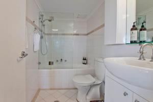 Expansive Views From Sydney 1 Bedroom Apartment