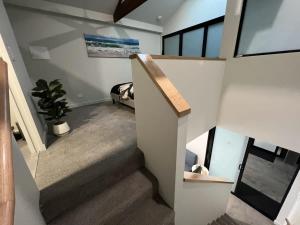 Devonport Loft Apartment AC Great Location!