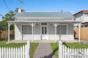 Cliffy Jack - Indented Head