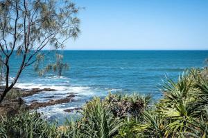 Sunny Seaside Retreat in Coolum Beach