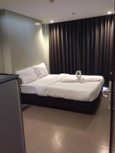 Spacious Studio Apartment B205