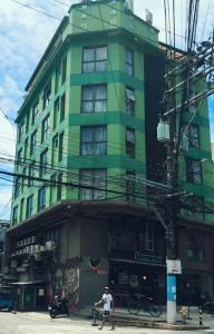 Spacious Studio Apartment B301