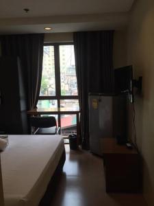 Spacious Studio Apartment B301