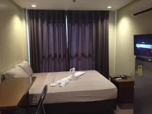Spacious Studio Apartment B302 - Makati