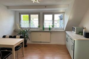 Frisch renovierte Ferienwohnung Haldenblick für 2-4 Personen, zentral gelegen