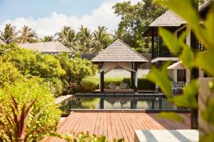Sun Siyam Iru Fushi with Free Transfer