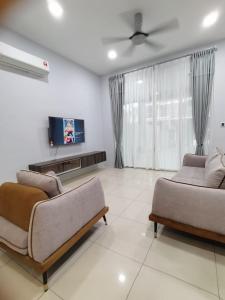 The Blue Residence with 4 bedrooms & 4 bathrooms