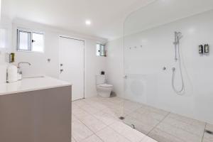 Coastal Oasis - Pet Friendly - 6 Mins Walk to Beach