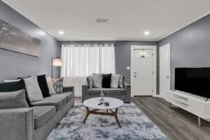 Daniel's Midtown Retreat - Pet Friendly - 5 beds - Centrally Located - Ramer